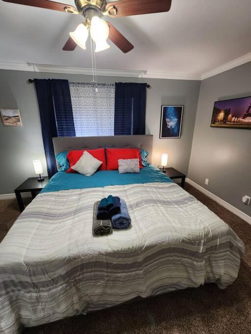 Blue Shark *E4* @ Midtown Comfortable 1Br King Apartment Houston Exterior foto